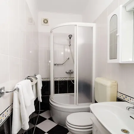 בית הארחה Lydia (adults Only) 3*